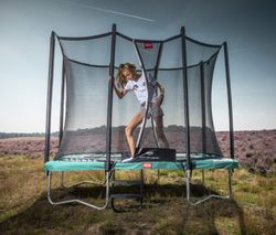 Cama elástica BERG ULTIM Favorit verde + Red Seguridad Safety Net Comfort 280 cm peso maximo persona 70 kg BE32.25.62.71