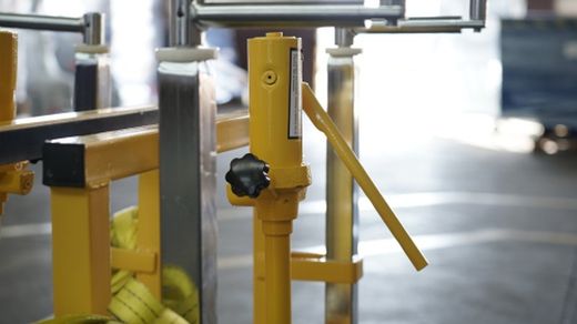 Elevador armarios 1.800 kg 10601