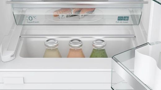 Frigorífico integrable SIEMENS KU21RADE0 bajo encimera 82 x 60 cm Cierre SoftClose