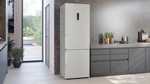 Frigorífico combinado SIEMENS KG49NAICT IQ500 libre instalación 203 x 70 cm  Acero antihuellas